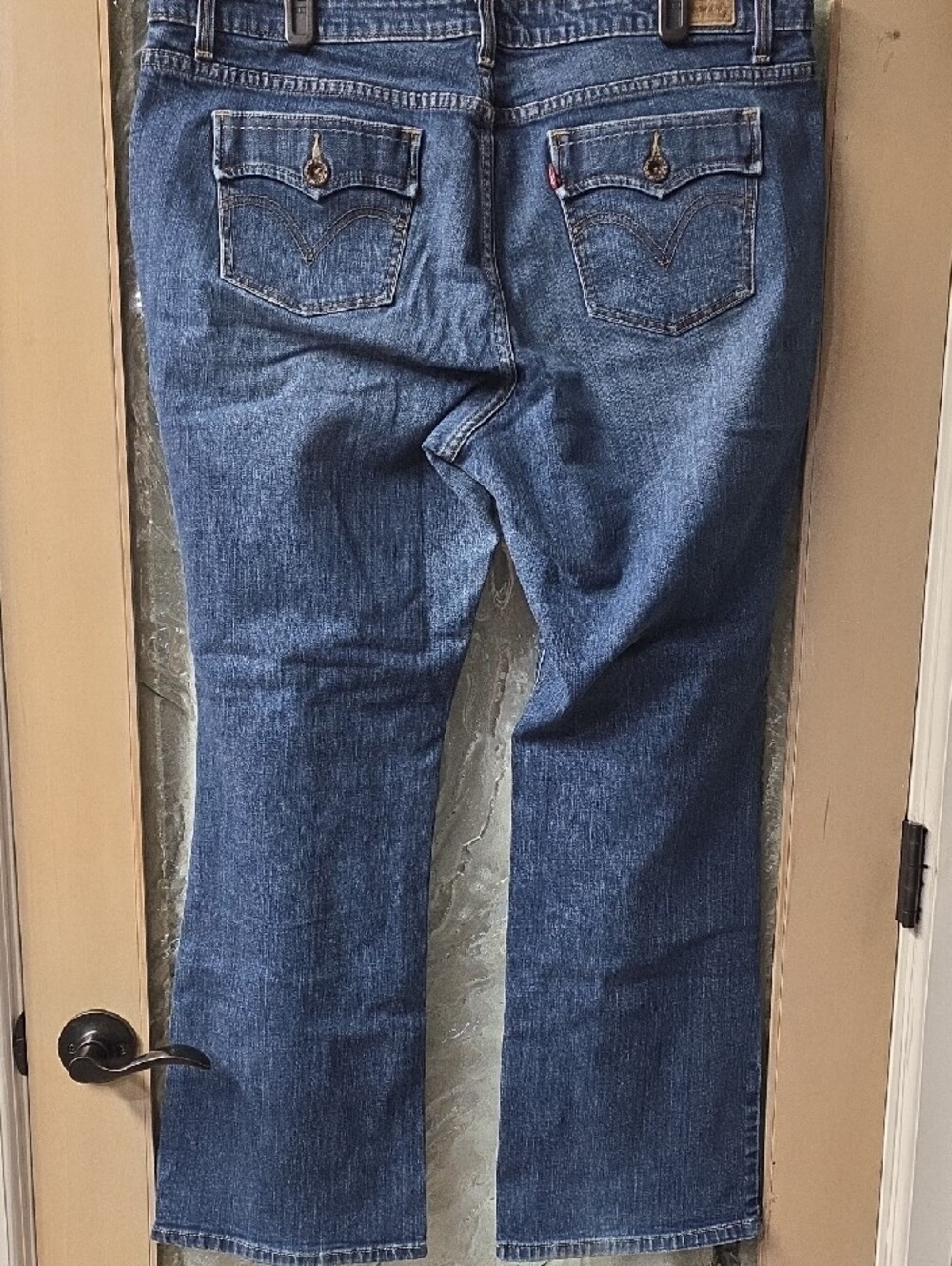 Vintage Levi's Y2K 590 Bootcut In Medium Wash Denim with Gold Stitching - Picture 6 of 14